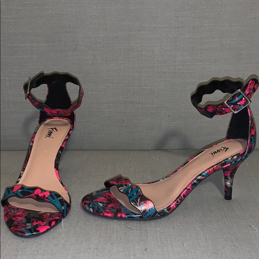 Shoes. Never worn.